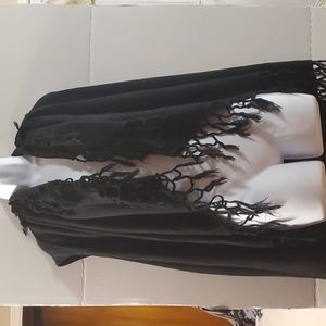 Poncho w arm holes one size black w fringe